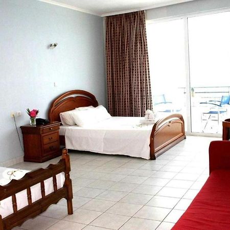 Revis Station Plataria Hotel ภายนอก รูปภาพ