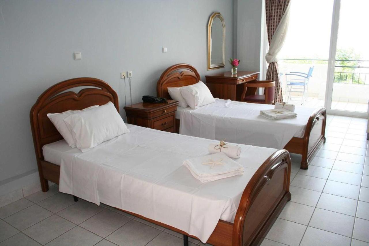 Revis Station Plataria Hotel ภายนอก รูปภาพ