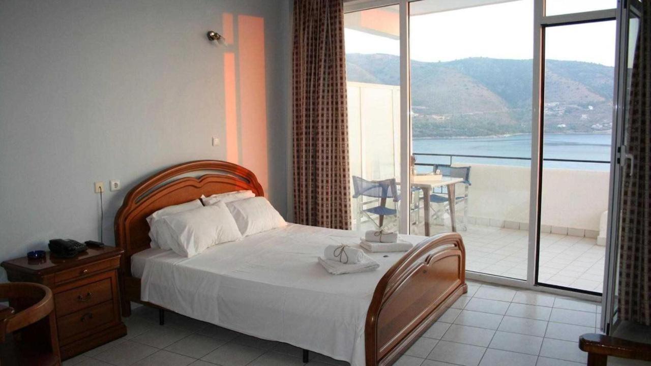 Revis Station Plataria Hotel ภายนอก รูปภาพ