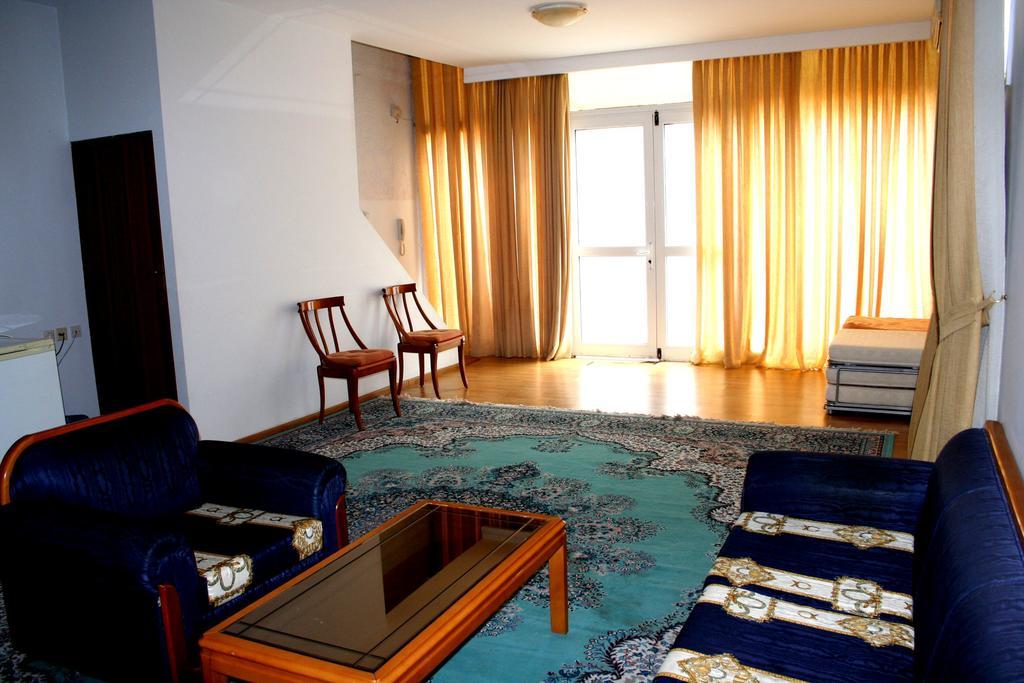 Revis Station Plataria Hotel ภายนอก รูปภาพ