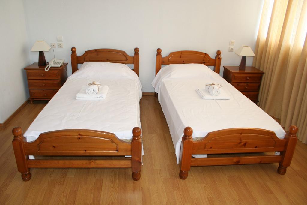 Revis Station Plataria Hotel ภายนอก รูปภาพ