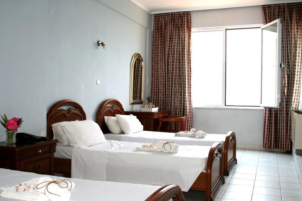 Revis Station Plataria Hotel ภายนอก รูปภาพ