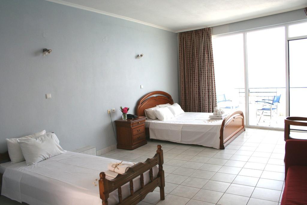Revis Station Plataria Hotel ภายนอก รูปภาพ