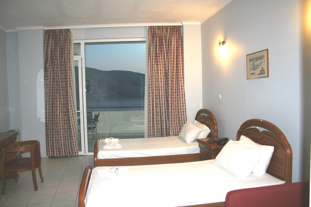 Revis Station Plataria Hotel ภายนอก รูปภาพ