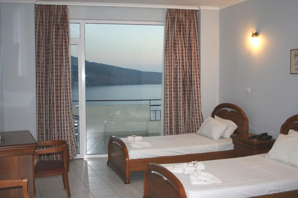 Revis Station Plataria Hotel ภายนอก รูปภาพ