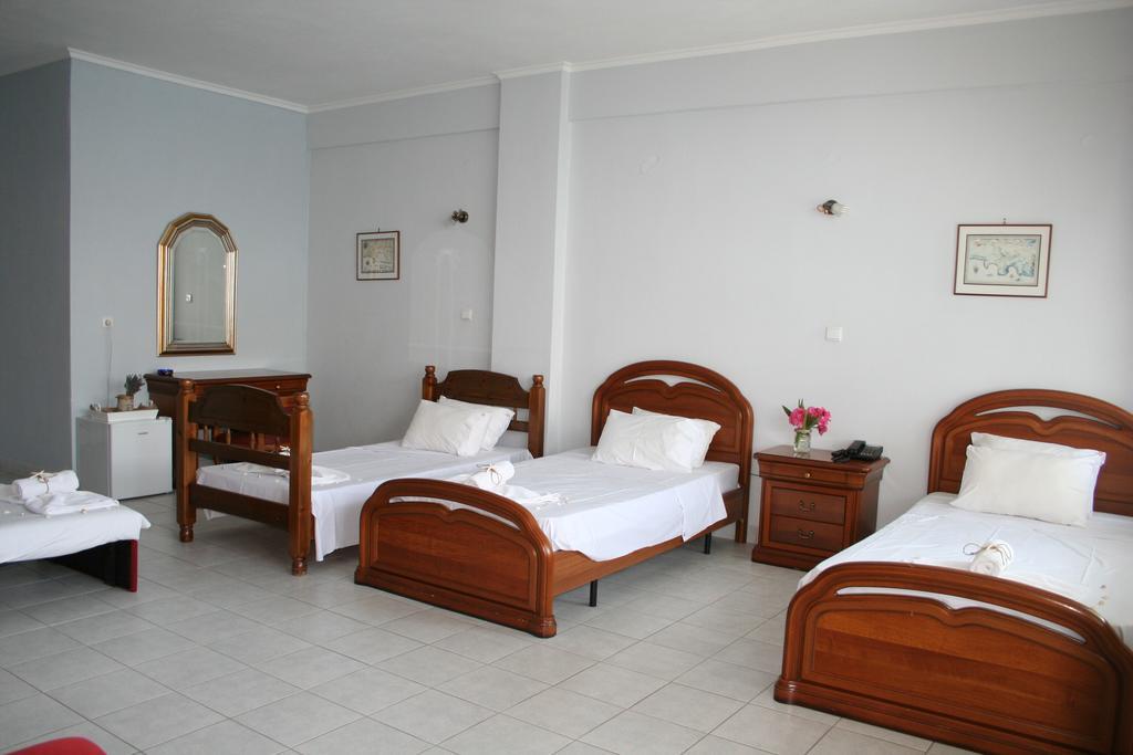 Revis Station Plataria Hotel ภายนอก รูปภาพ