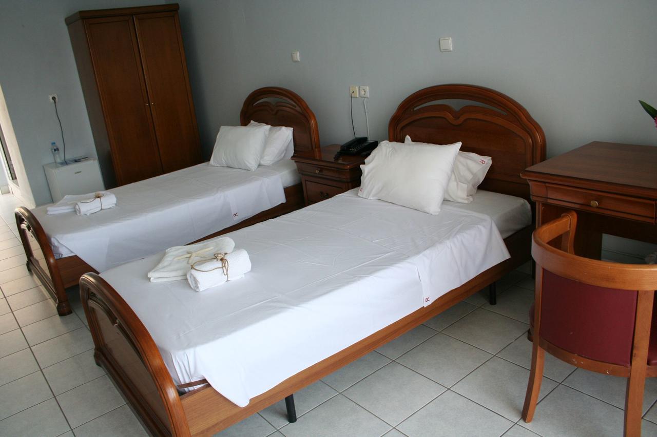 Revis Station Plataria Hotel ภายนอก รูปภาพ
