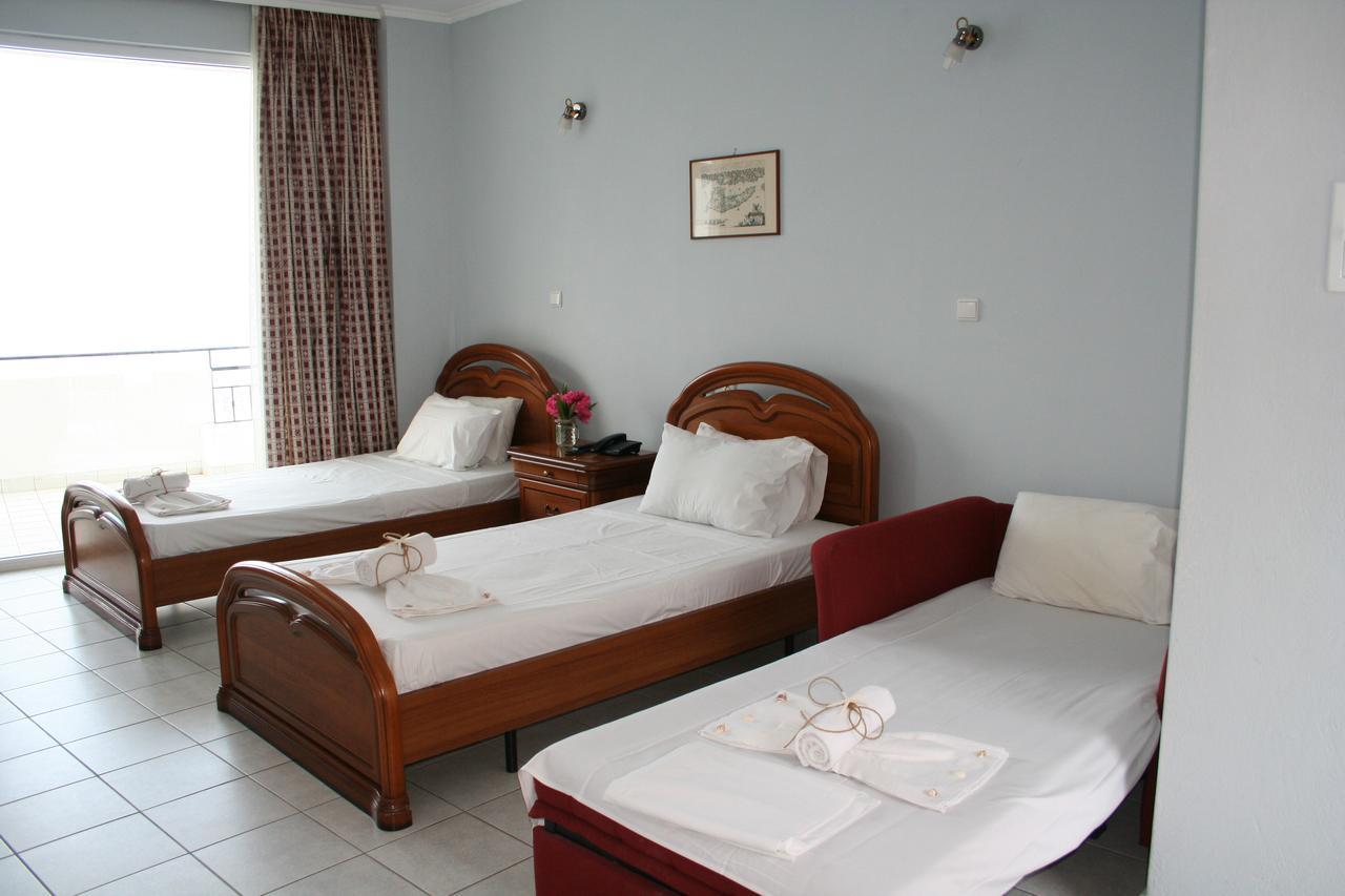 Revis Station Plataria Hotel ภายนอก รูปภาพ