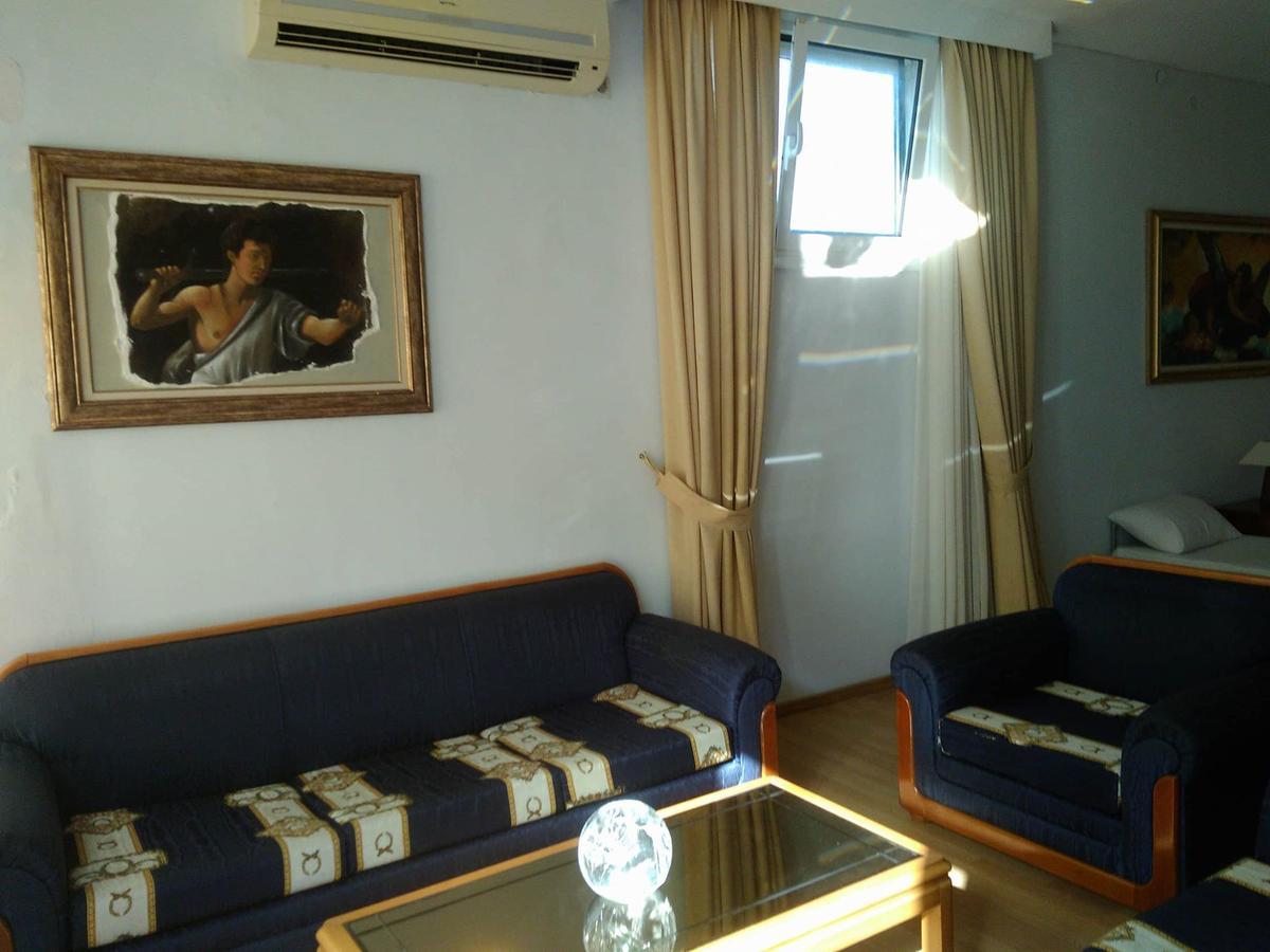 Revis Station Plataria Hotel ภายนอก รูปภาพ