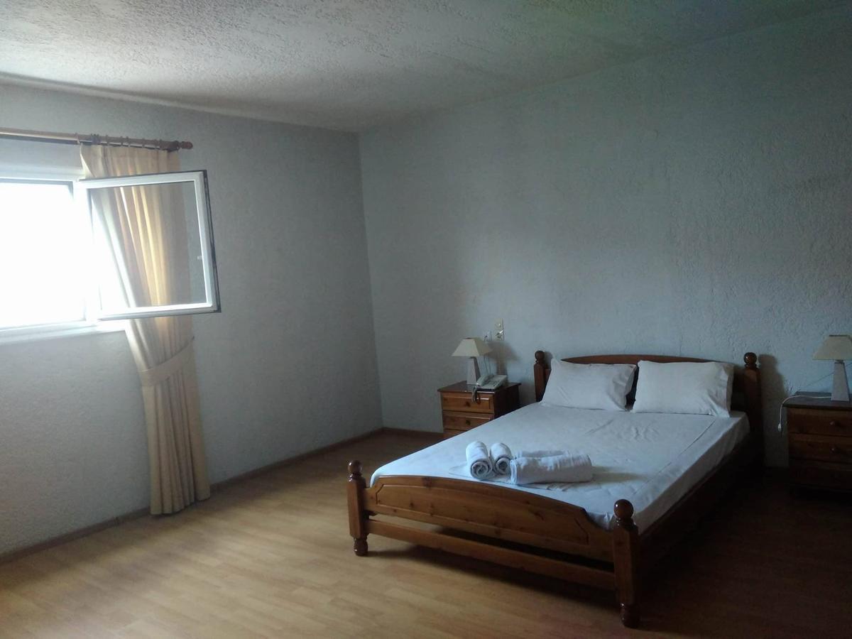 Revis Station Plataria Hotel ภายนอก รูปภาพ