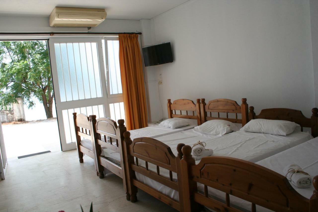 Revis Station Plataria Hotel ภายนอก รูปภาพ